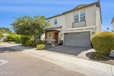 4BR House for Sale in Phoenix, AZ