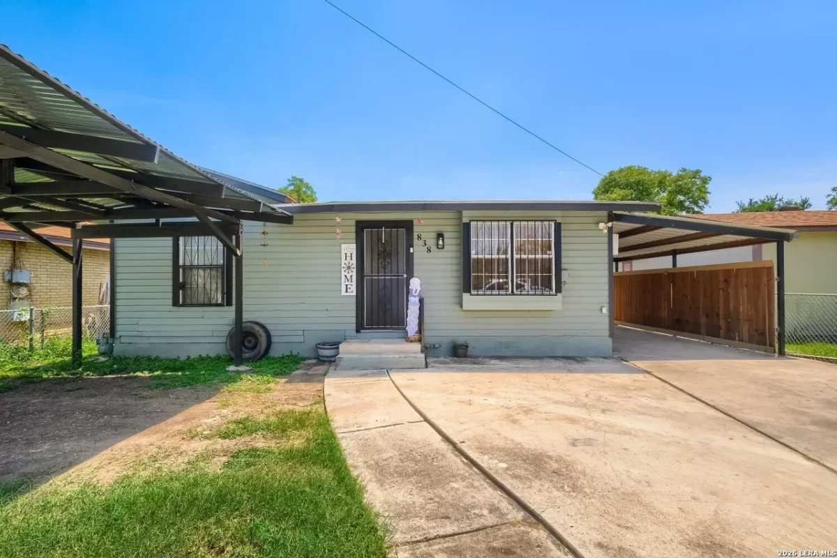 2BR House for Sale in San Antonio, TX