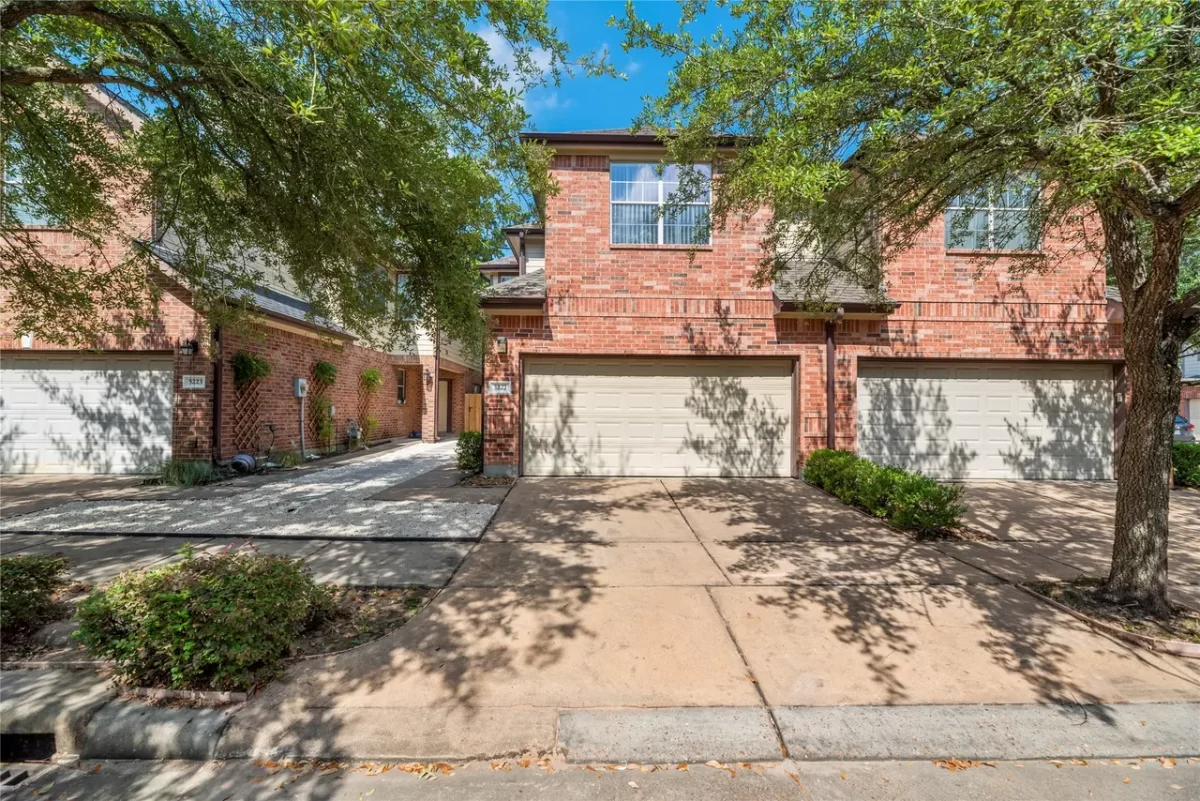 3BR Townhouse for Sale in Houston, TX