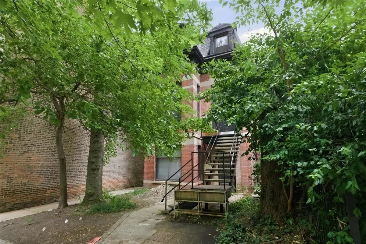 2BR Apartment for Rent in Chicago, IL