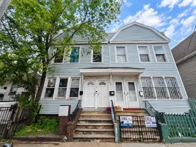 5BR Multi-Family for Sale in Jersey City, NJ