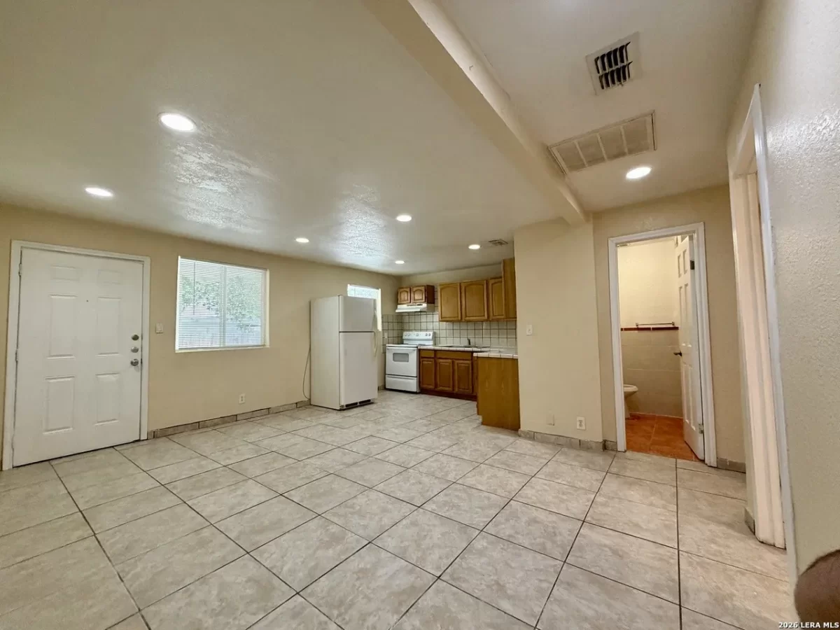 2BR House for Rent in San Antonio, TX