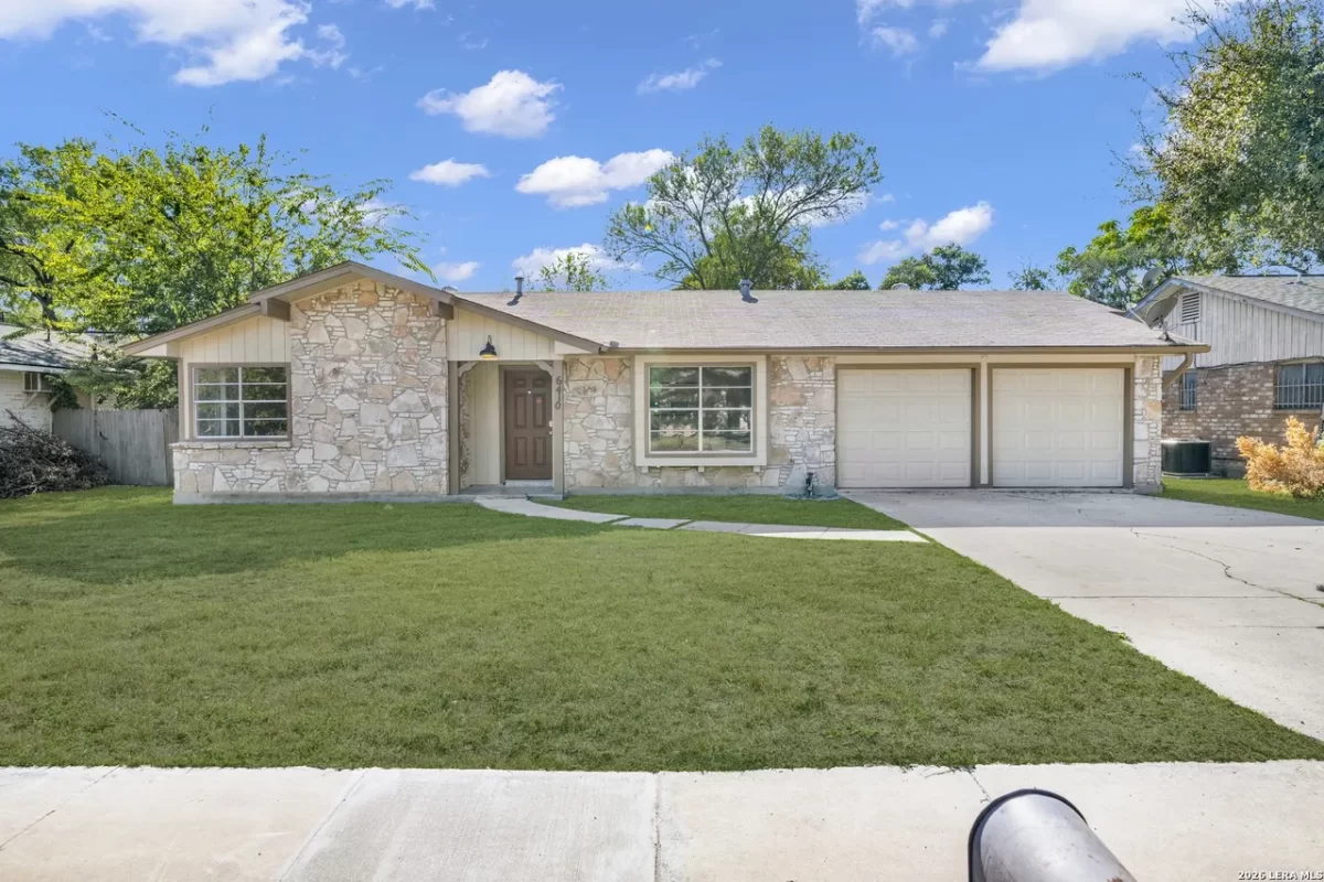 4BR House for Sale in Leon Valley, TX