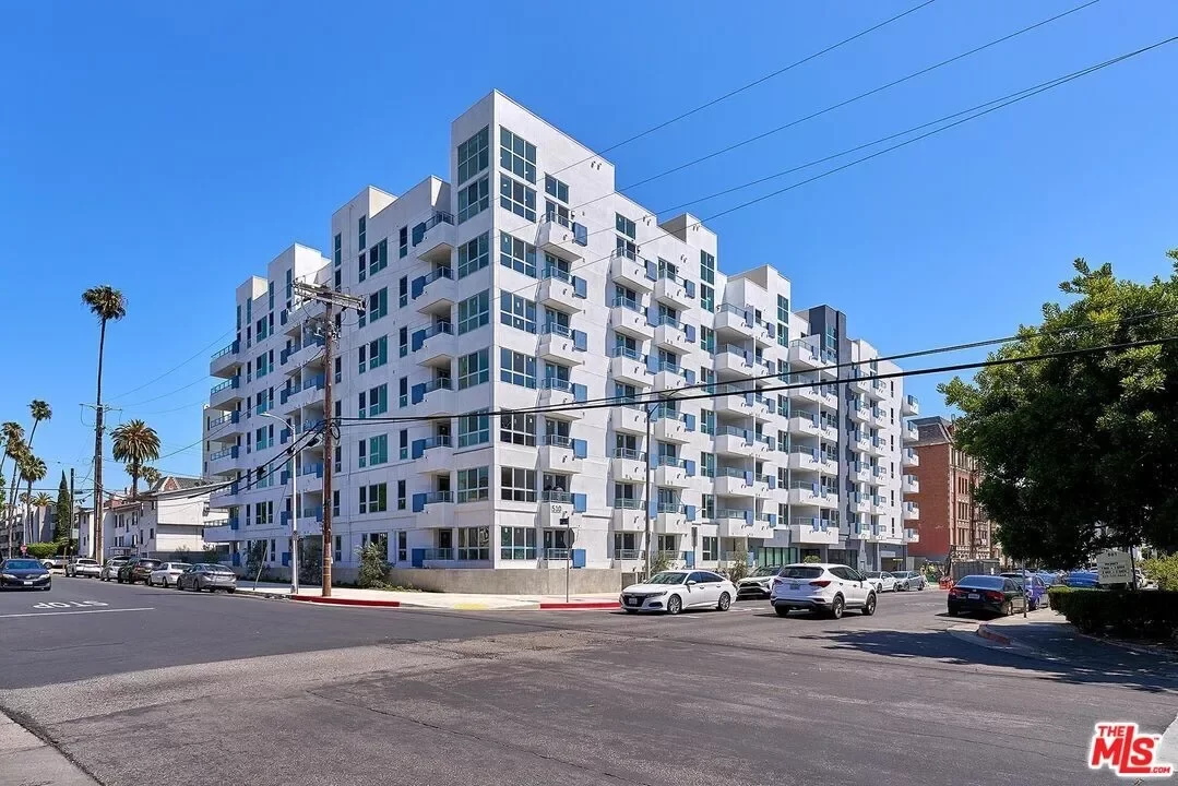 2BR Apartment for Rent in Los Angeles, CA