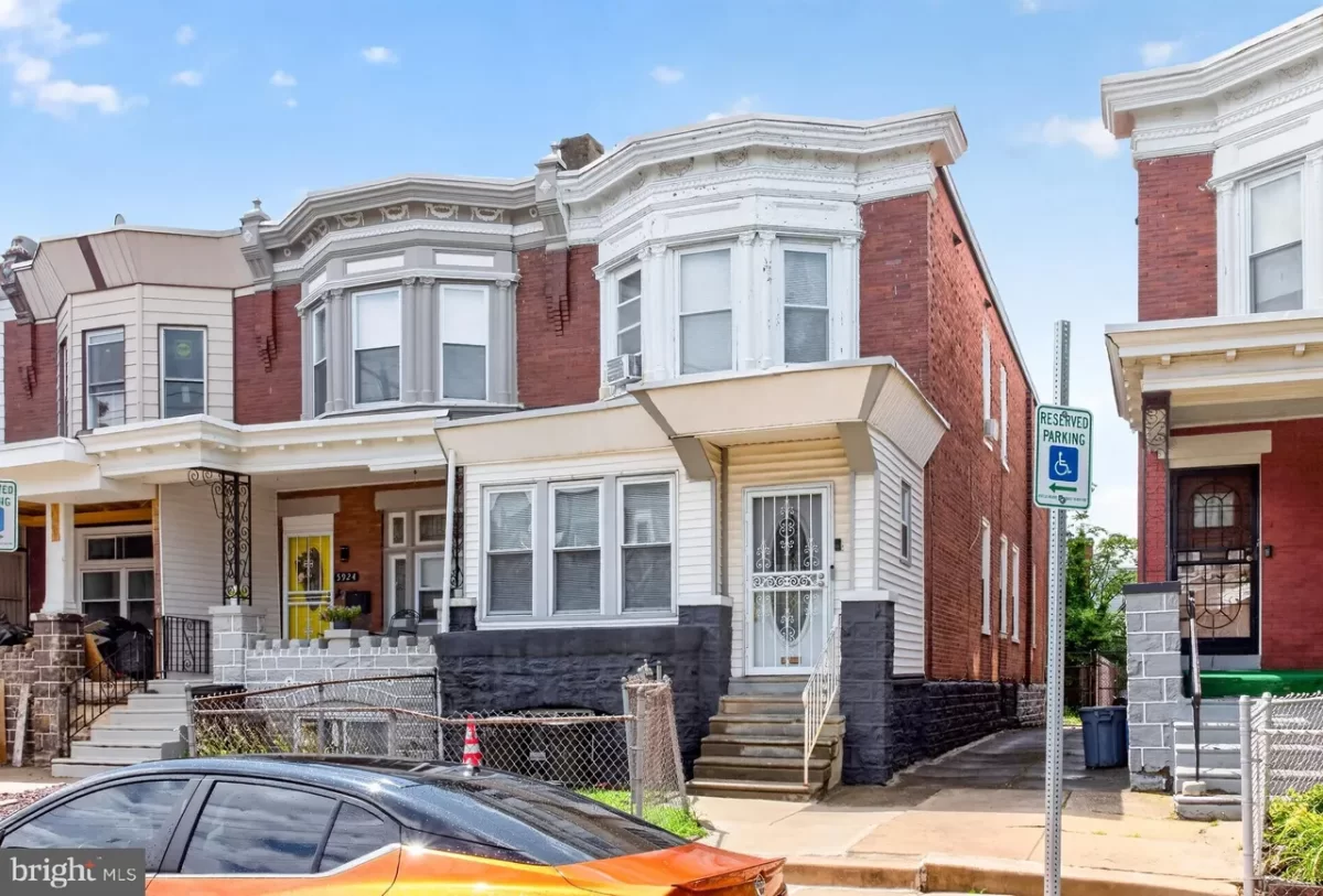 4BR Townhouse for Sale in Philadelphia, PA