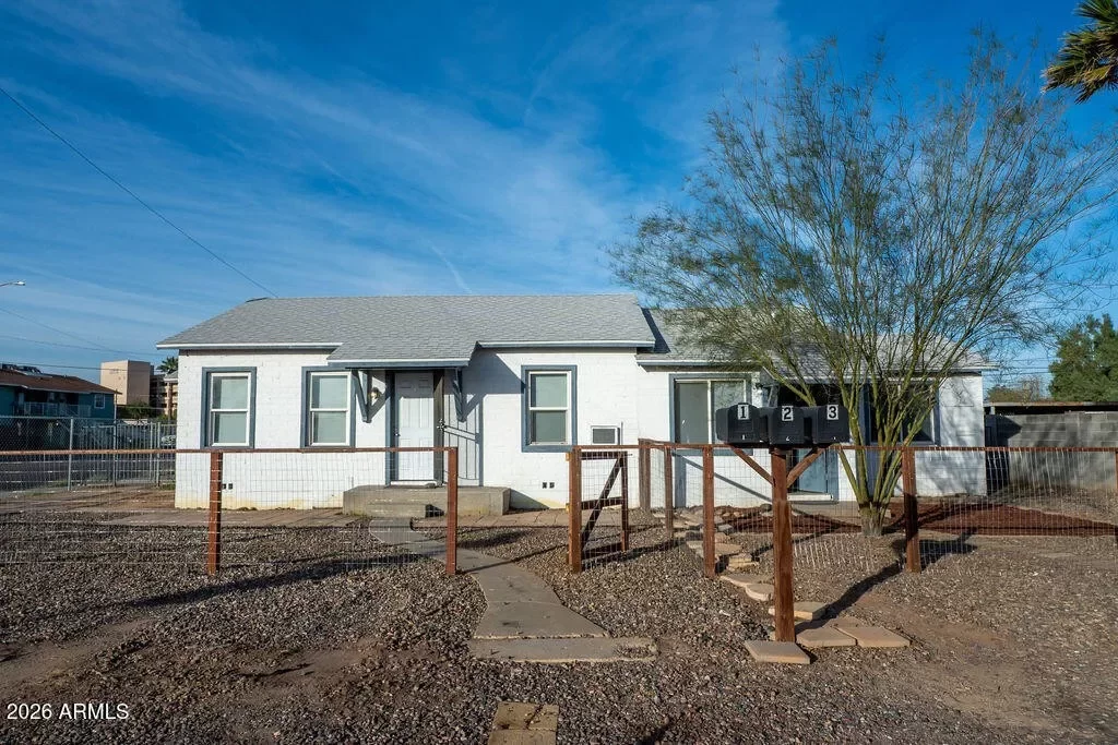3BR Multi-Family for Sale in Phoenix, AZ