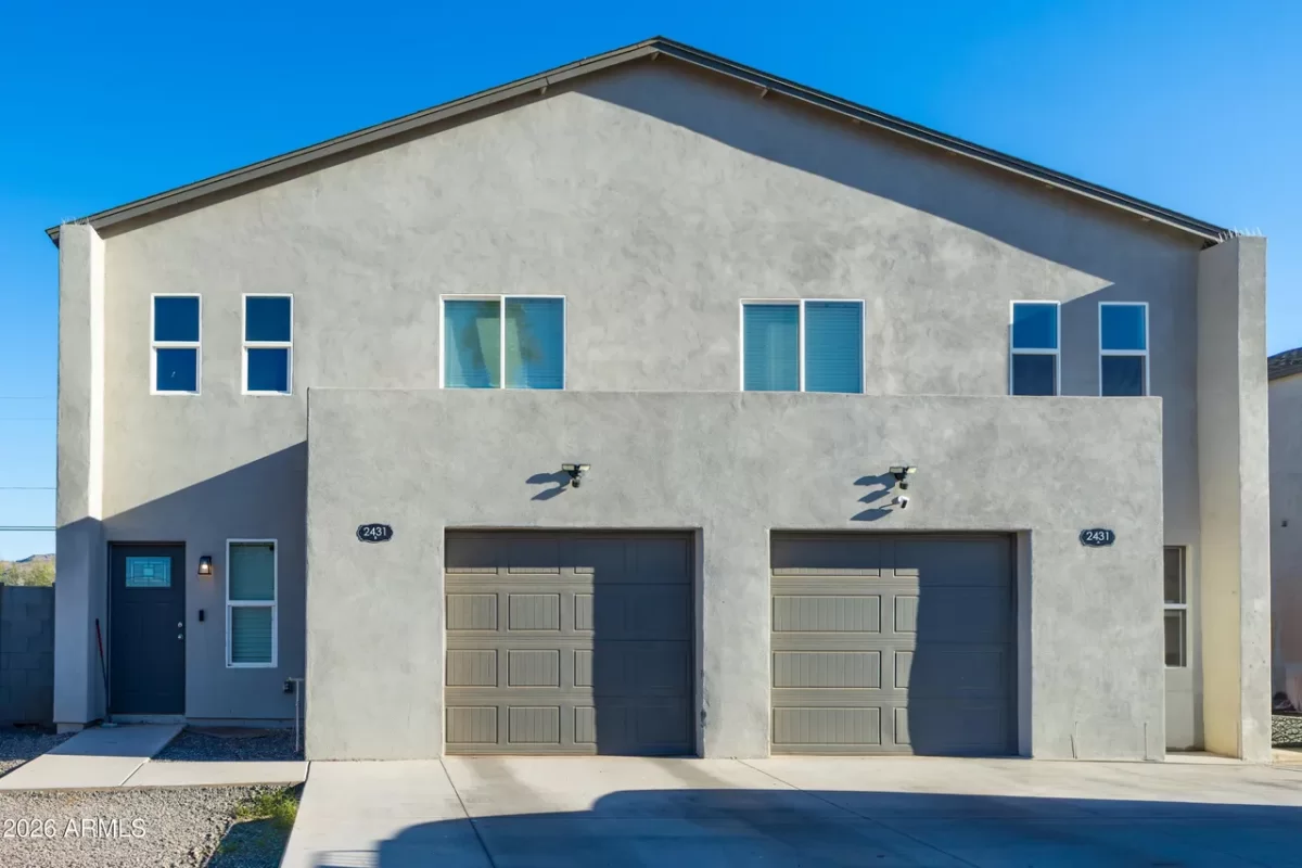 6BR Multi-Family for Sale in Phoenix, AZ
