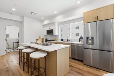3BR House for Sale in Los Angeles, CA
