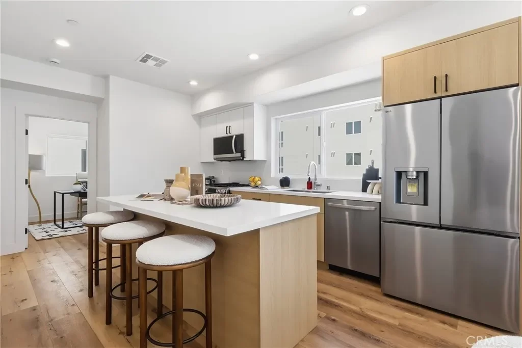 3BR House for Sale in Los Angeles, CA