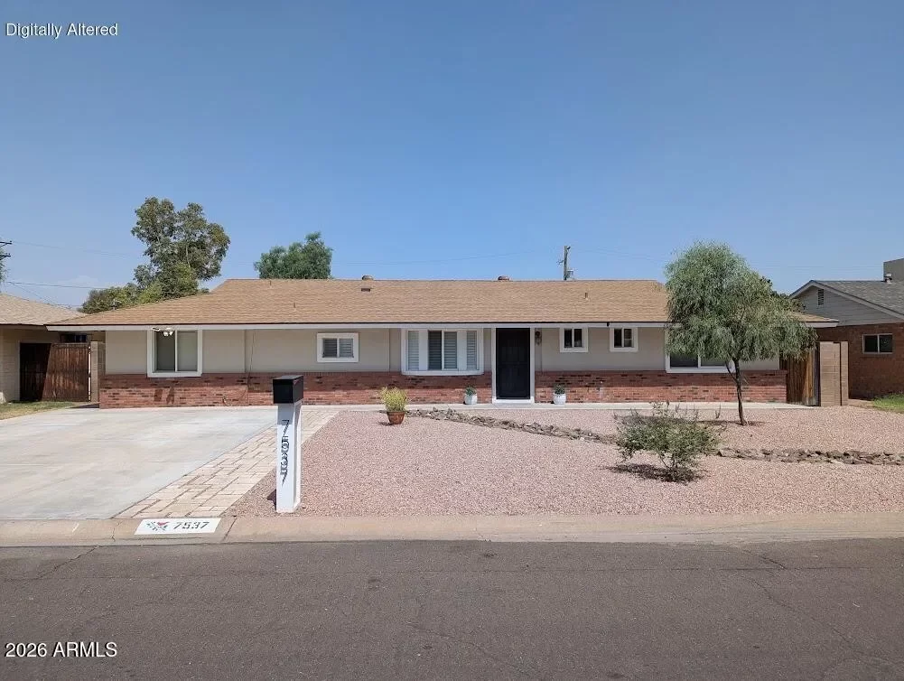 4BR House for Sale in Phoenix, AZ