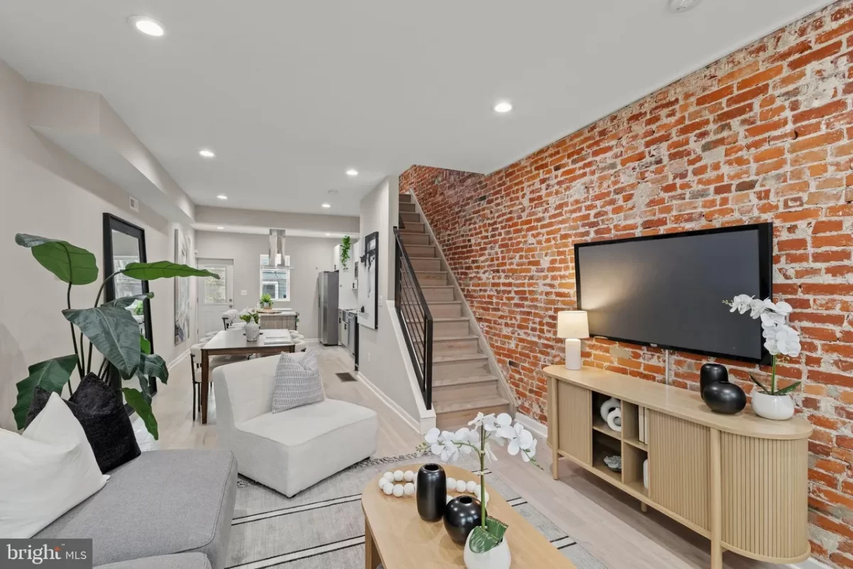 3BR Townhouse for Sale in Philadelphia, PA