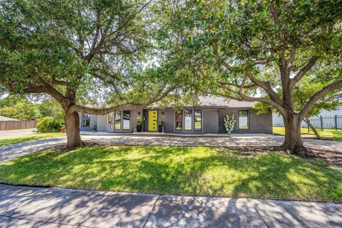 4BR House for Sale in Dallas, TX