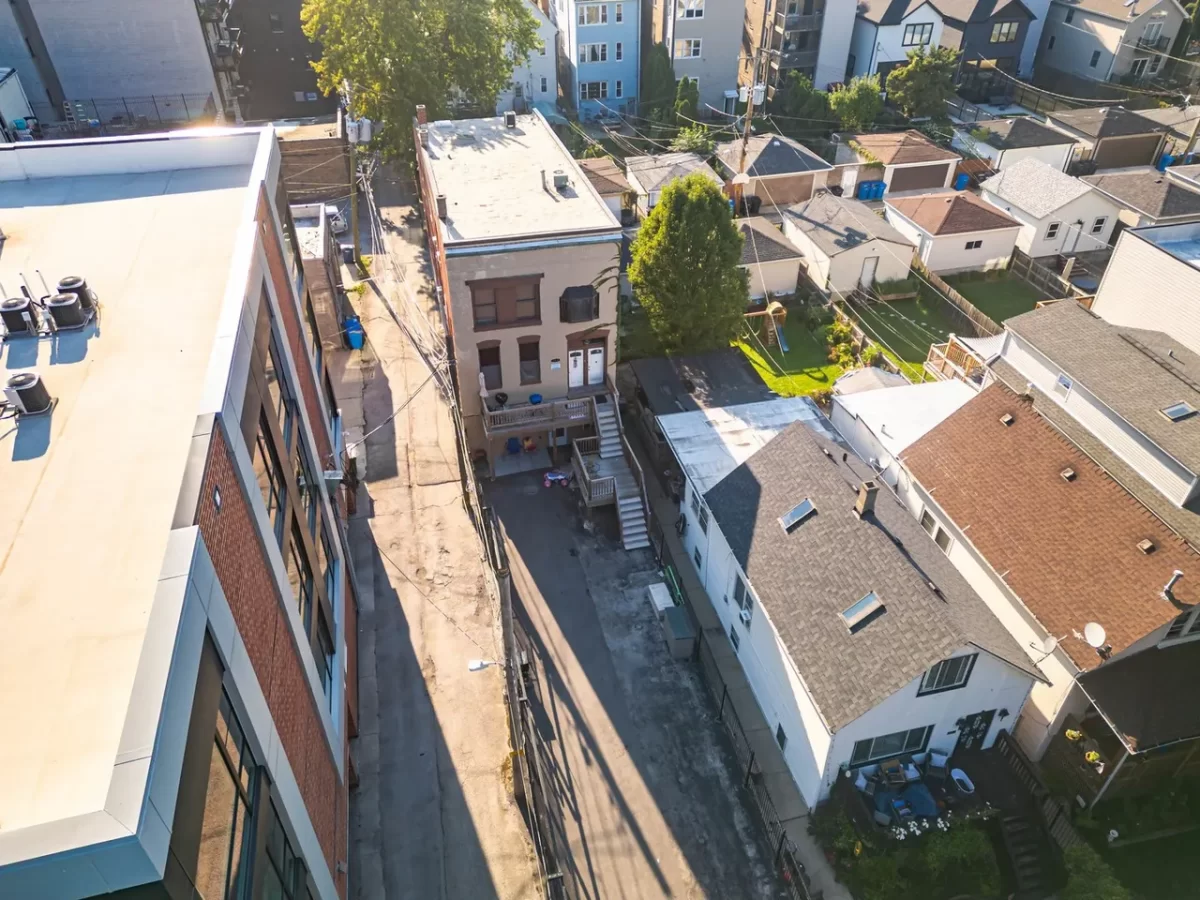 7BR Multi-Family for Sale in Chicago, IL