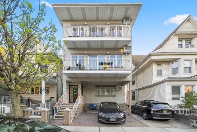 6BR Multi-Family for Sale in Weehawken, NJ