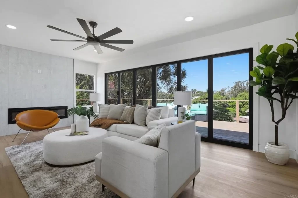 2BR House for Sale in San Diego, CA