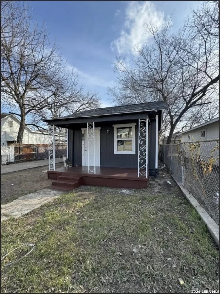 2BR House for Sale in San Antonio, TX