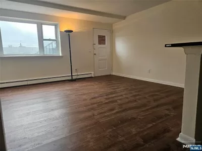 1BR Apartment for Rent in Edgewater, NJ