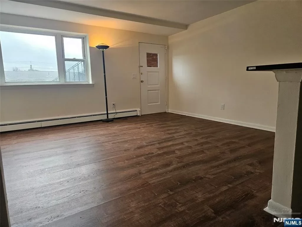 1BR Apartment for Rent in Edgewater, NJ