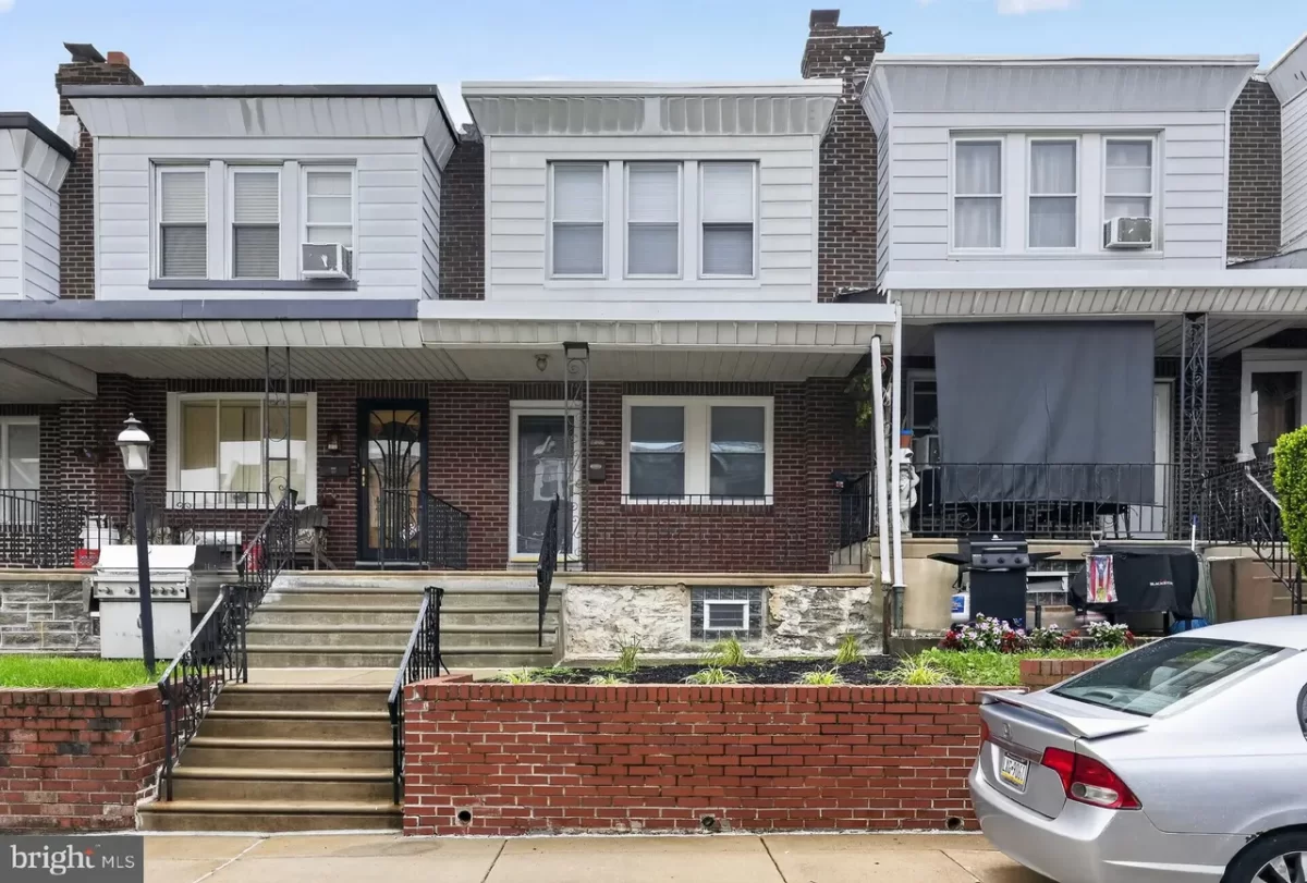 3BR Townhouse for Sale in Philadelphia, PA