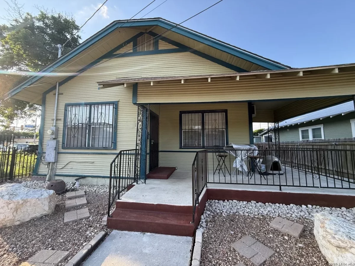 2BR House for Rent in San Antonio, TX