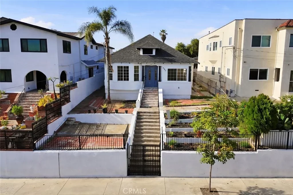 3BR House for Sale in Los Angeles, CA