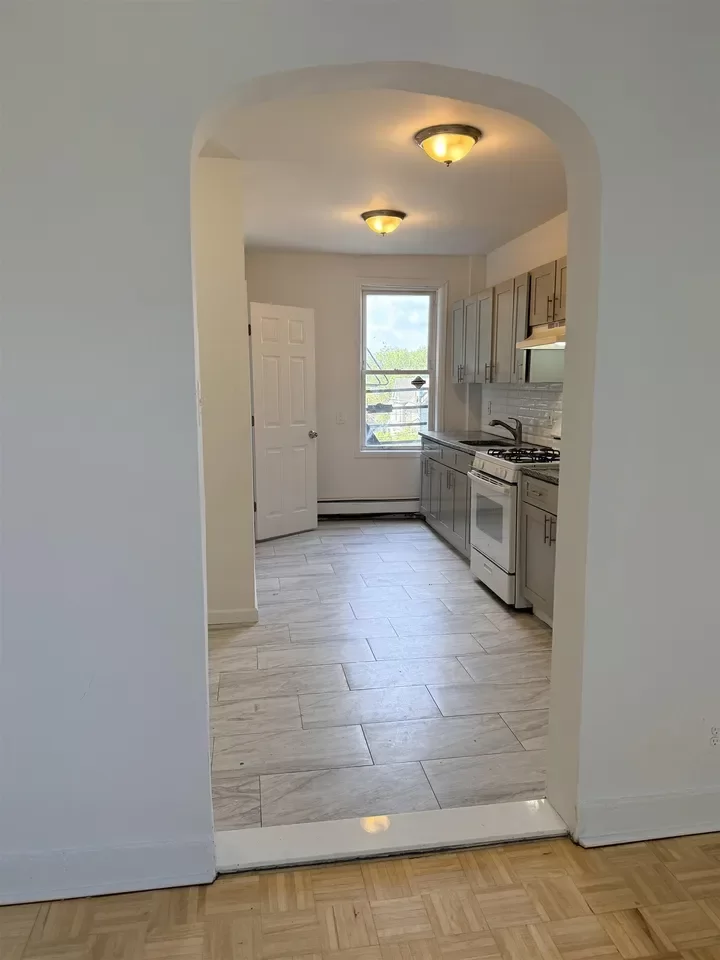 2BR Apartment for Rent in Jersey City, NJ