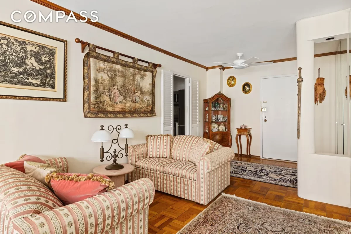 Condo for Sale in Manhattan, NY