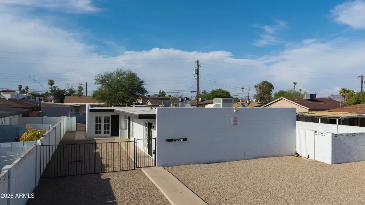 4BR Multi-Family for Sale in Phoenix, AZ