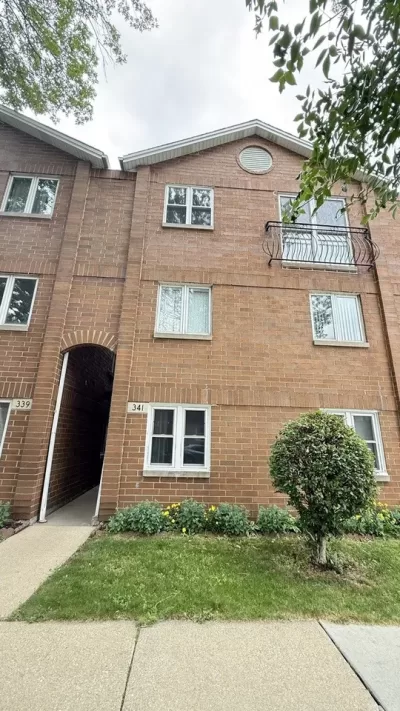 3BR Condo for Sale in Chicago, IL