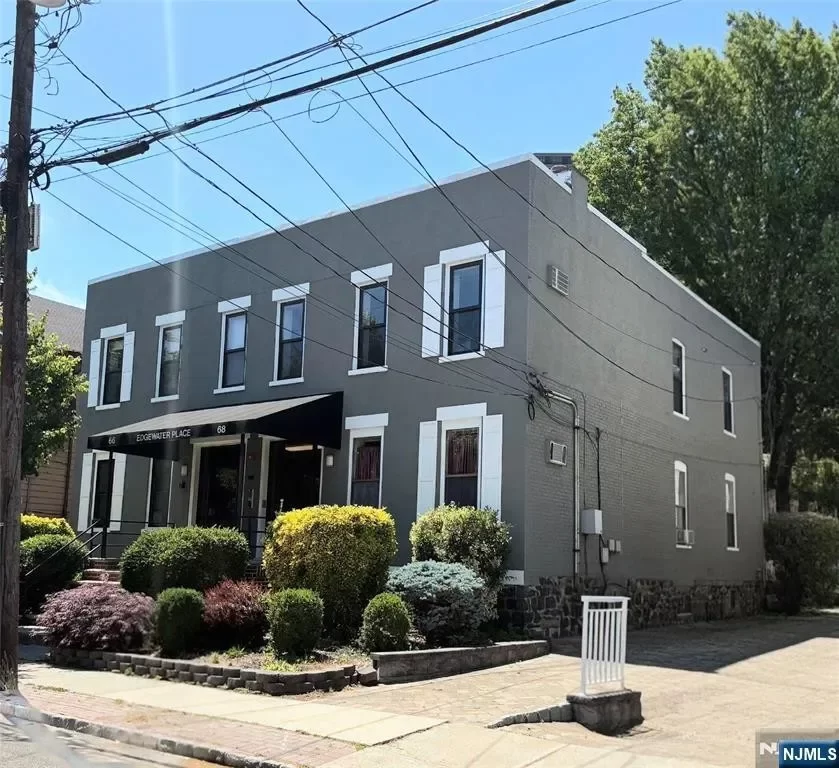 2BR Condo for Sale in Edgewater, NJ