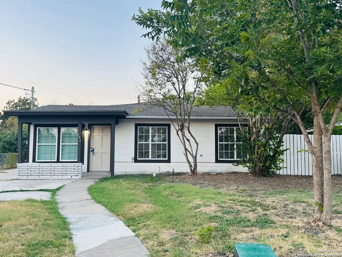 4BR House for Sale in San Antonio, TX