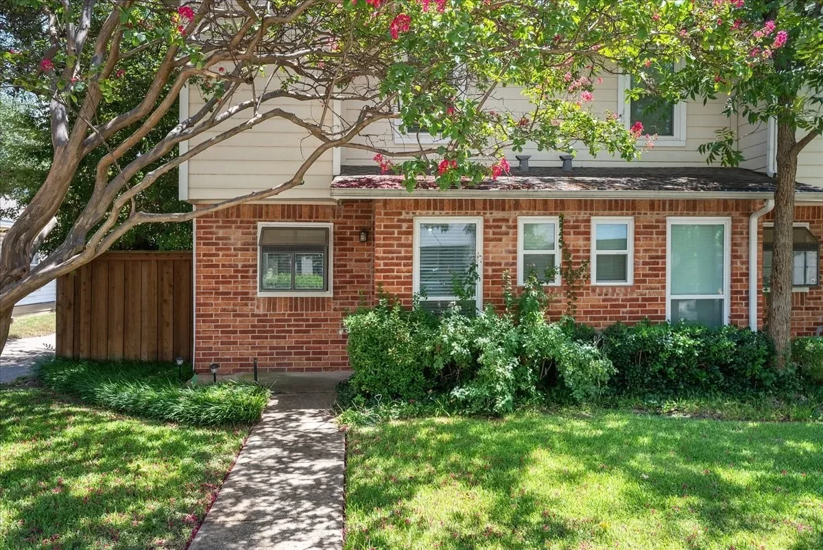 2BR Condo for Rent in Dallas, TX