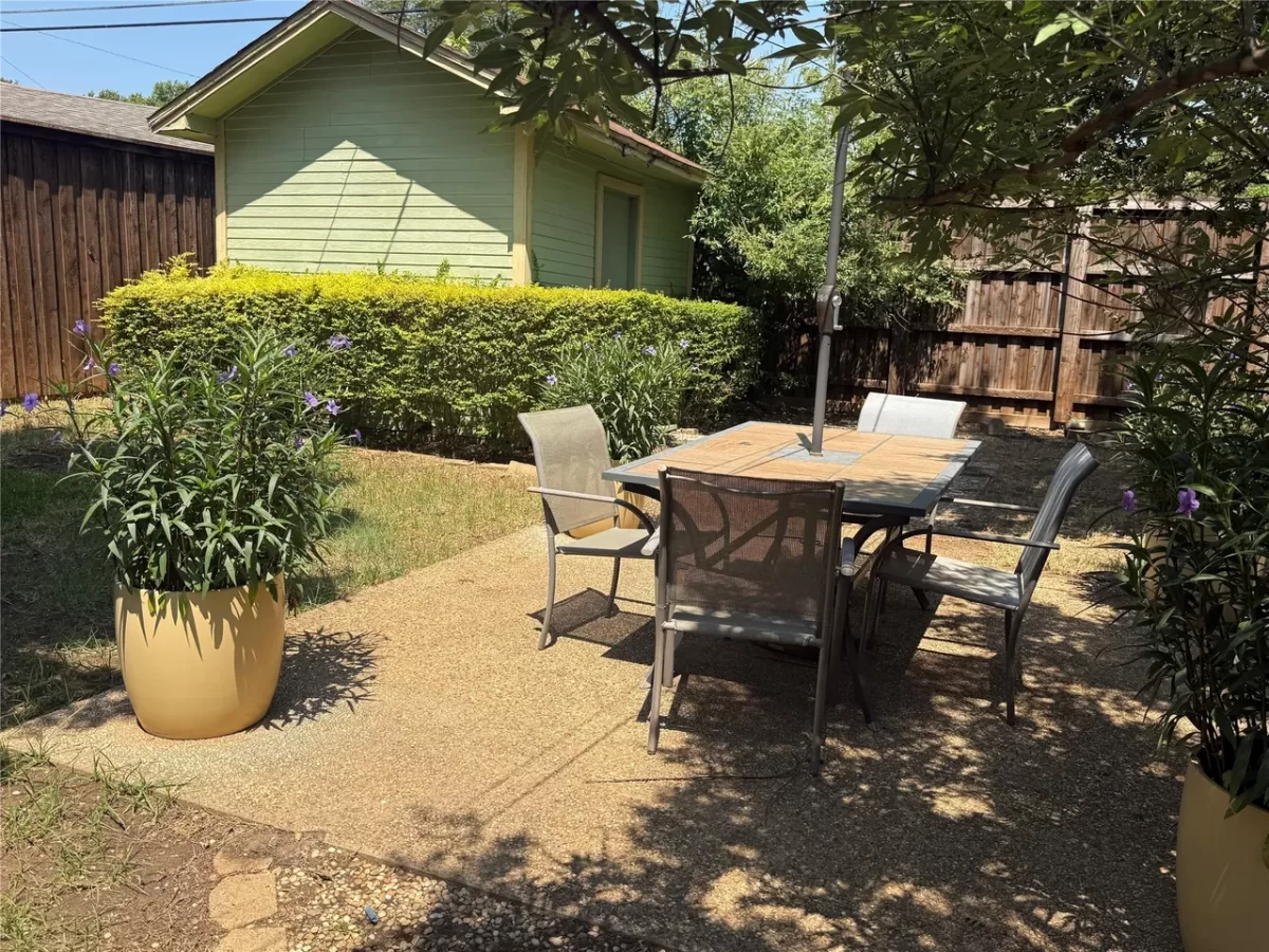 2BR House for Sale in Dallas, TX