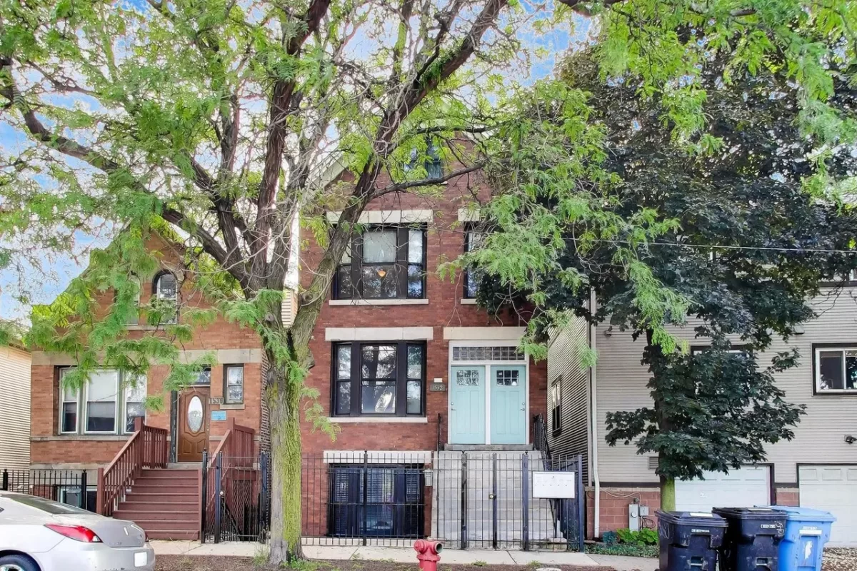 2BR House for Rent in Chicago, IL