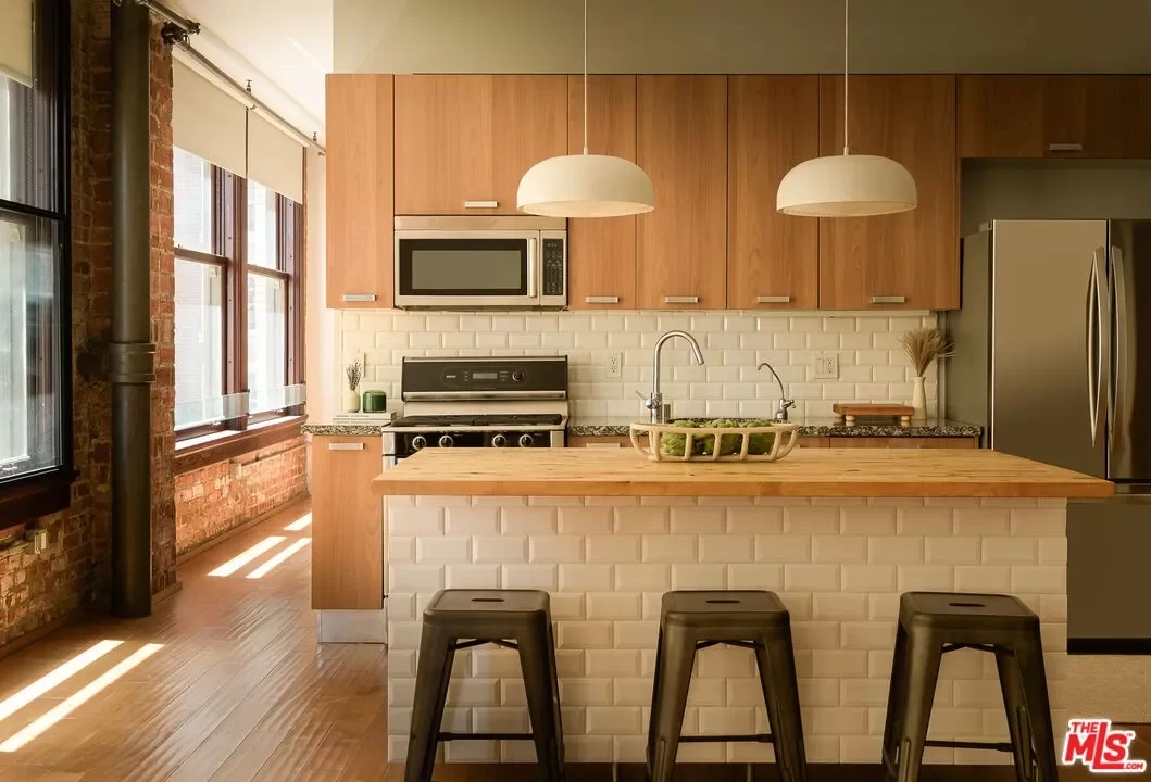 1BR Condo for Sale in Los Angeles, CA