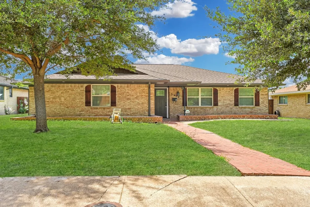 3BR House for Rent in Dallas, TX