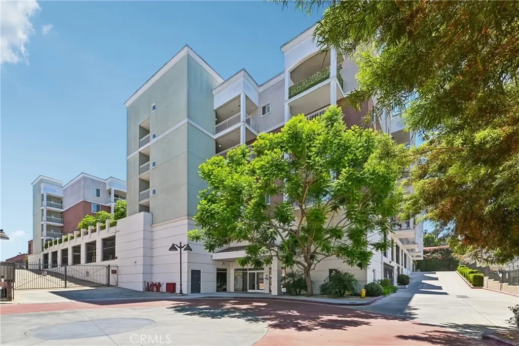 1BR Condo for Sale in Los Angeles, CA