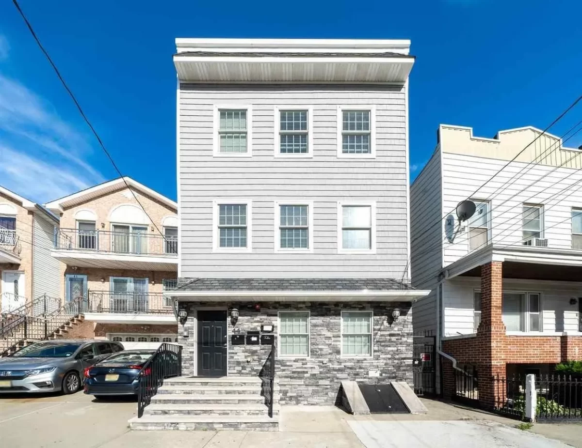 2BR Multi-Family for Rent in Jersey City, NJ