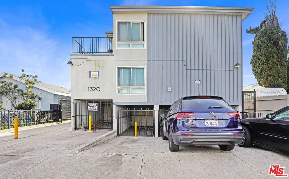 12BR Multi-Family for Sale in Los Angeles, CA