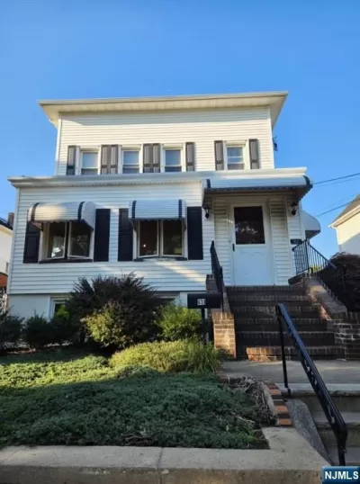 3BR Multi-Family for Rent in Lyndhurst, NJ