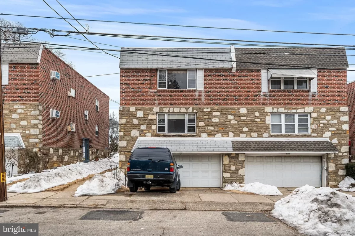 4BR Townhouse for Sale in Philadelphia, PA