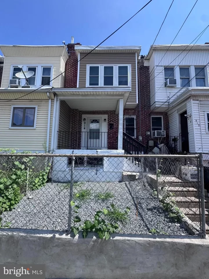 3BR Townhouse for Sale in Camden, NJ