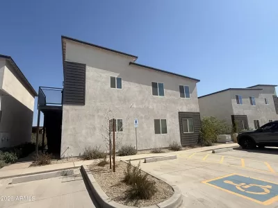 3BR Townhouse for Rent in Phoenix, AZ
