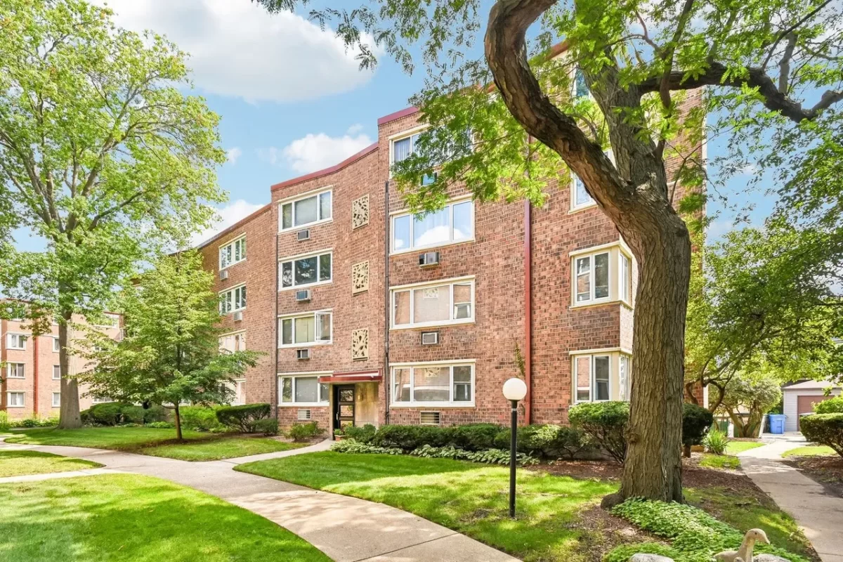 3BR Condo for Sale in Chicago, IL