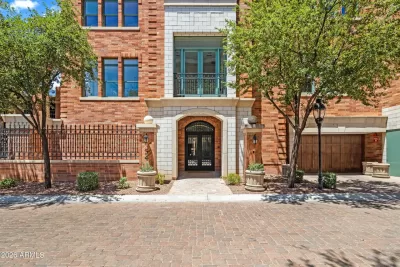 4BR Townhouse for Rent in Phoenix, AZ