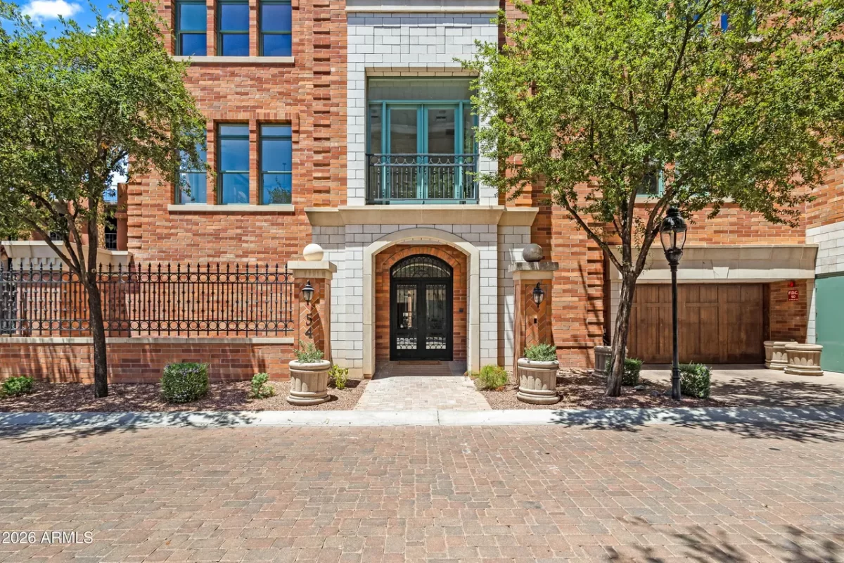 4BR Townhouse for Rent in Phoenix, AZ