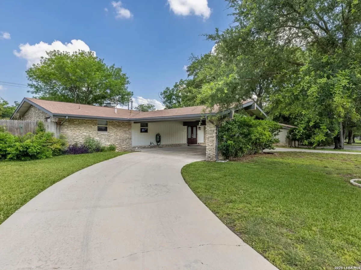 3BR House for Sale in Windcrest, TX