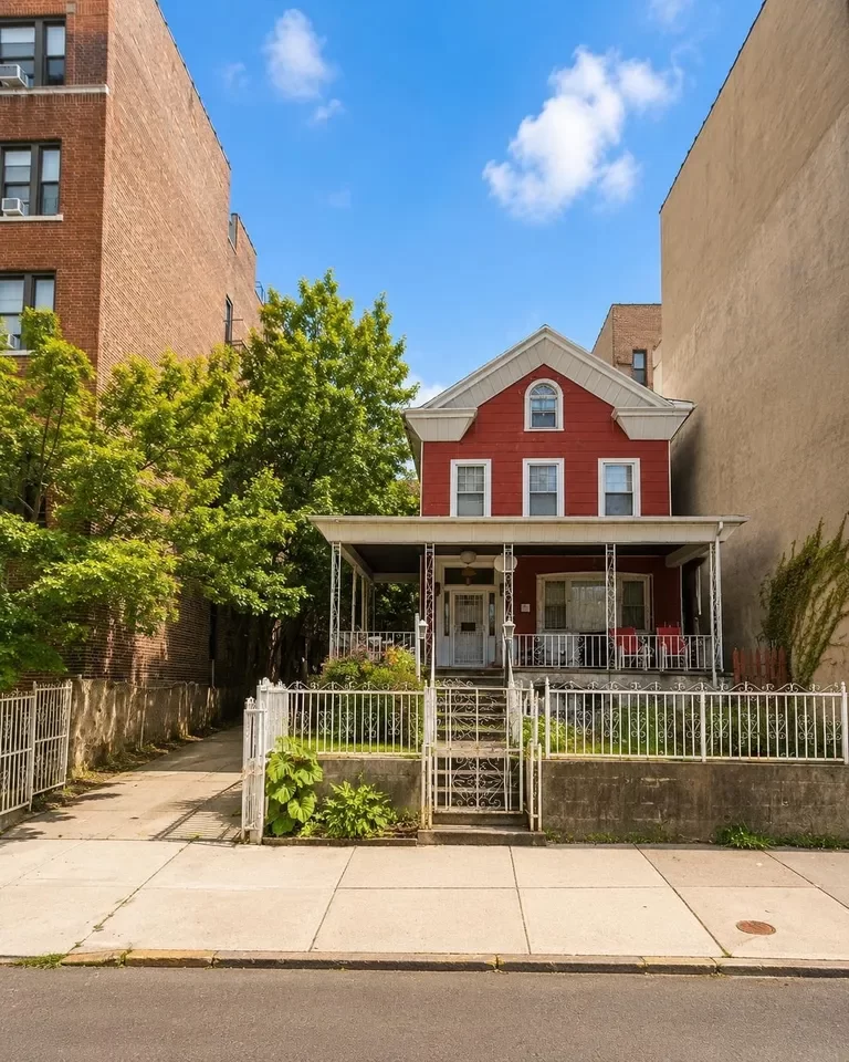 4BR Multi-Family for Sale in Jersey City, NJ