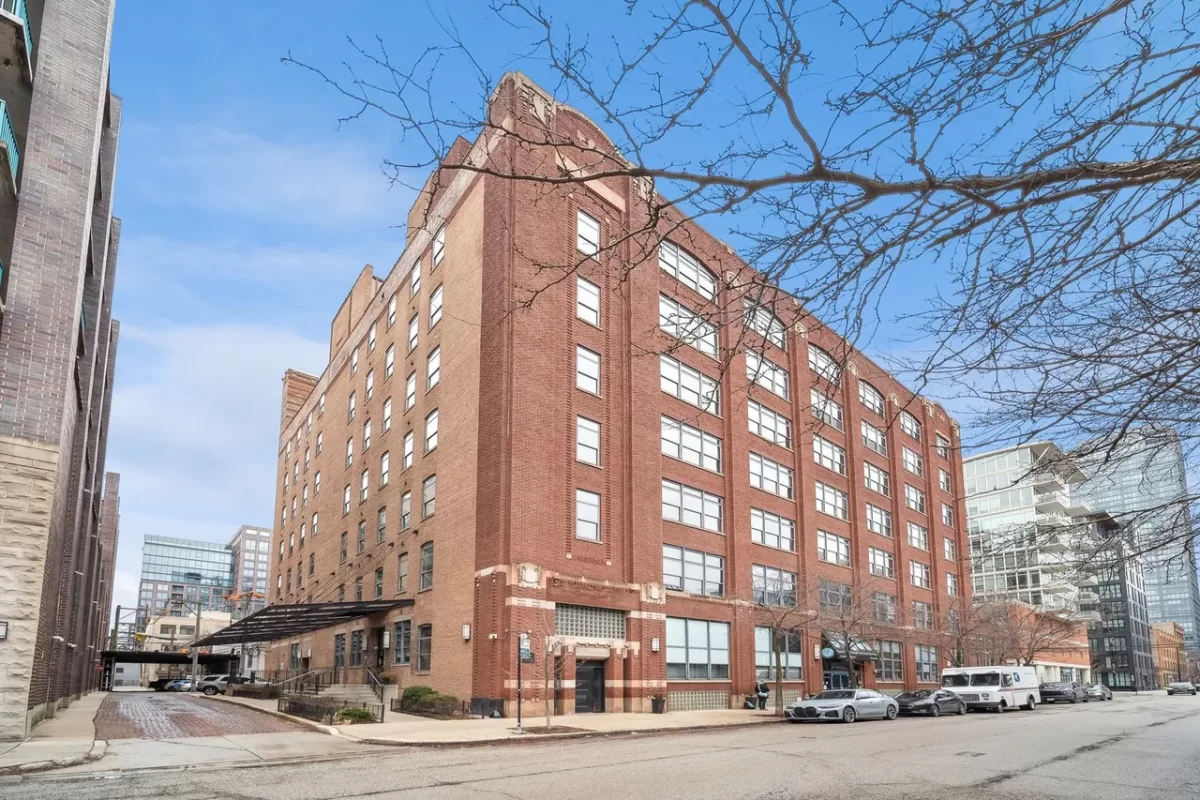 3BR Condo for Sale in Chicago, IL
