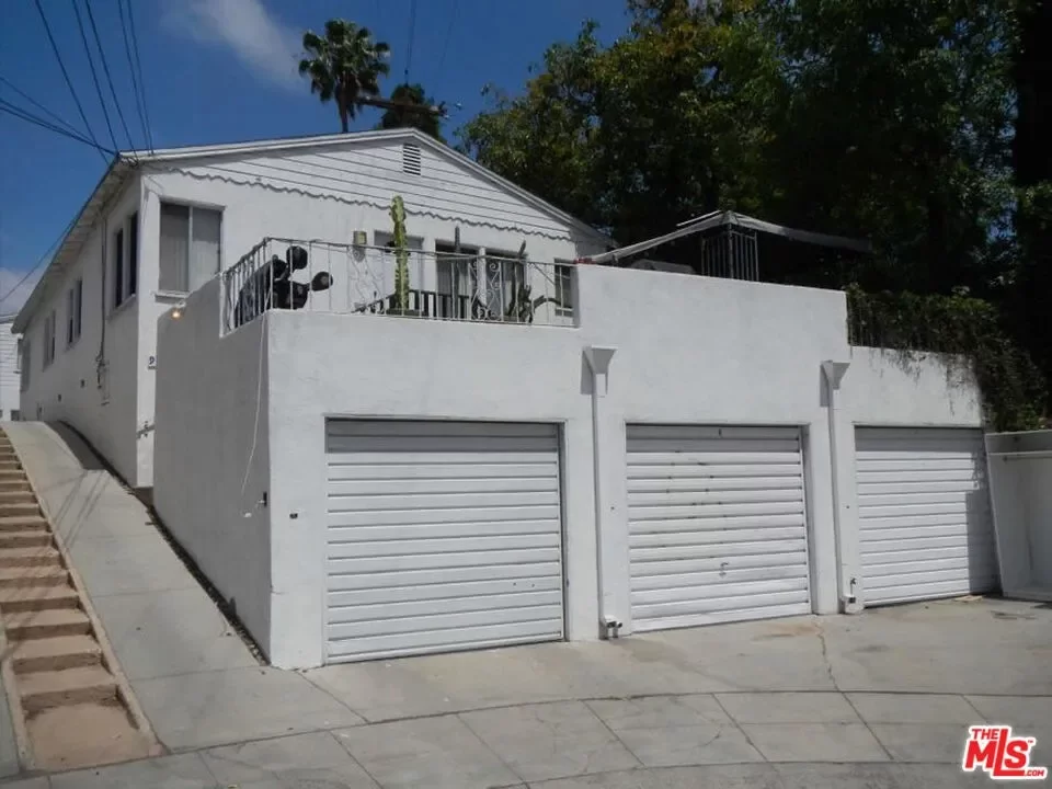 4BR Multi-Family for Sale in Los Angeles, CA